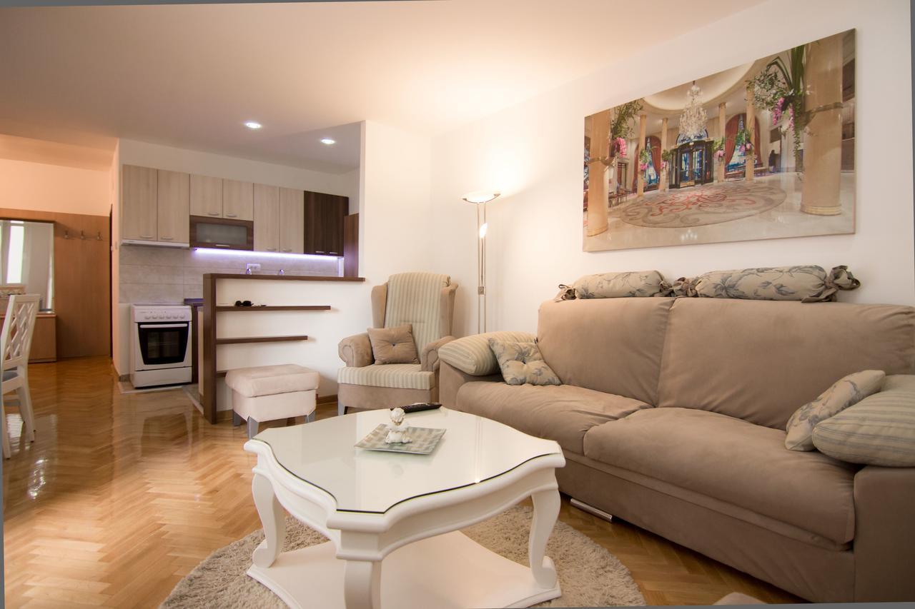 Apartments Near St. Sava Temple Belgrado Exterior foto