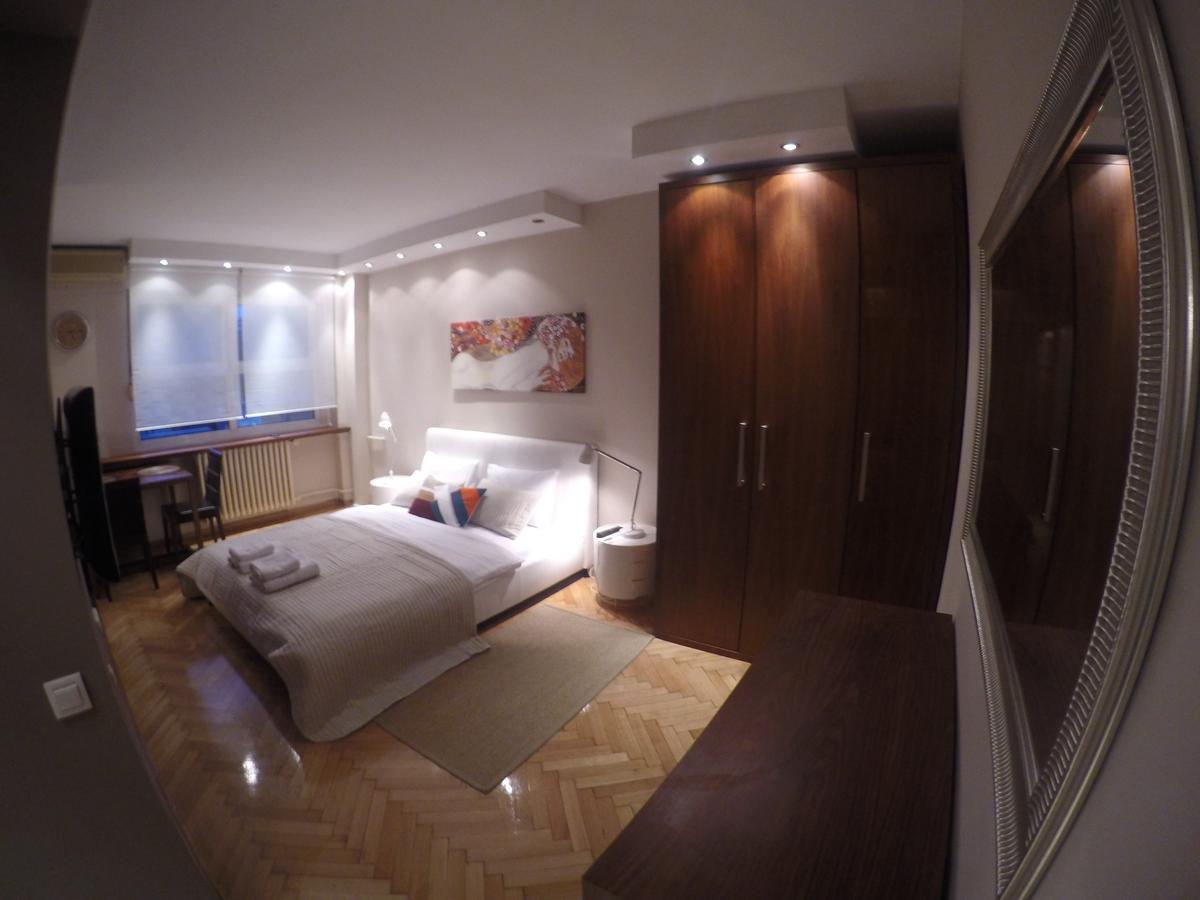Apartments Near St. Sava Temple Belgrado Exterior foto